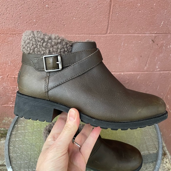 UGG Shoes - UGG Benson Boot II Waterproof Zip Ankle Boots Booties Size 8